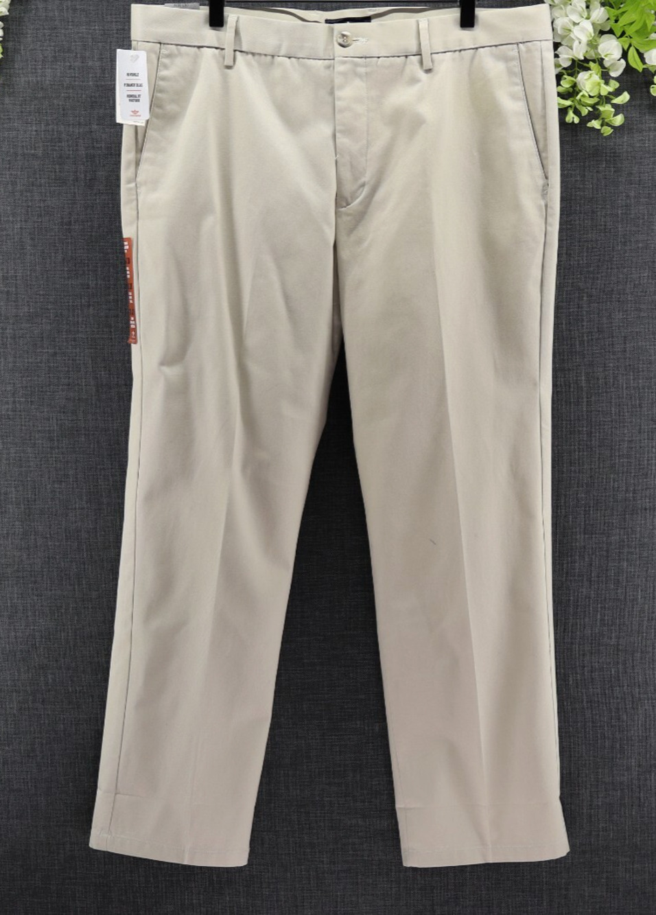 Dockers NWT Men’s 38x30 Signature Khaki Slim Fit Flex Flat Front Pants